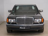 Gebraucht Mercedes 560 299 PS (219 kW) 1990 Schwarz Limousine