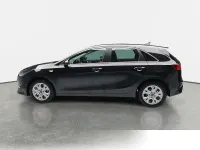 Usata Kia Ceed Comfort 101 CV (74 kW) 2024 Nero Utilitaria