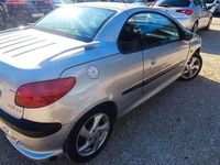 Gebraucht Peugeot 206 90 PS (66 kW) 2000 Limousine