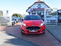 Gebraucht Ford Fiesta 60 PS (44 kW) 2017 Rot Limousine