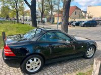 Second-hand Mercedes SLK200 136 CP (100 kW) 1997 Negru Cabrio