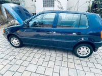 Gebraucht VW Polo 60 PS (44 kW) 1999 Blau Kleinwagen