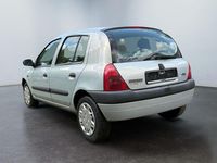 Gebraucht Renault Clio II Basis 58 PS (42 kW) 2001 Grün Limousine