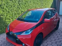 Gebraucht Toyota Aygo X-play 69 PS (50 kW) 2014 Rot Kleinwagen