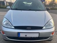 Gebraucht Ford Focus Ambiente 75 PS (55 kW) 2001 Silber Limousine