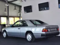 Gebraucht Mercedes 230 132 PS (97 kW) 1989 Brillantsilber Coupé