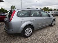 Gebraucht Ford Focus Ghia 116 PS (85 kW) 2005 Grau Kombi