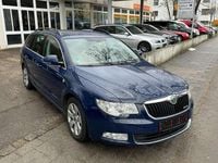 Gebraucht Skoda Superb GreenLine 105 PS (77 kW) 2012 Pacificblau Kombi