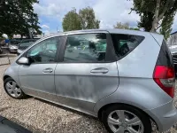 Gebraucht Mercedes A160 95 PS (69 kW) 2010 Silber Limousine