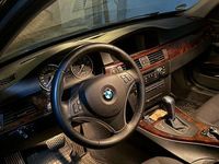 Gebraucht BMW 325 218 PS (160 kW) 2010 Schwarz Limousine