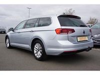 Gebraucht VW Passat 150 PS (110 kW) 2024 Silber Kombi