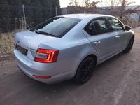 Używany Skoda Octavia Ambition 105 KM (77 kW) 2014 Srebrny Hatchback