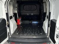 Gebraucht Fiat Doblò 95 PS (69 kW) 2017 Weiß Van / Kleinbus