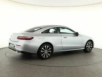 Gebraucht Mercedes E400 Avantgarde 330 PS (242 kW) 2021 Metalliclack hightechsilber Coupé