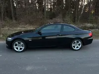 Gebraucht BMW 320 170 PS (125 kW) 2010 Schwarz Coupé