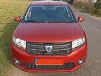 Gebraucht Dacia Sandero 75 PS (55 kW) 2013 Rot Limousine