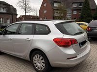 Gebraucht Opel Astra Edition 110 PS (80 kW) 2015 Silber Kombi