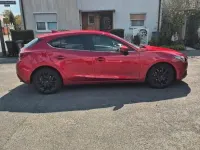 Gebraucht Mazda 3 Nakama 120 PS (88 kW) 2016 Rot Limousine