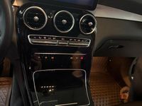 Gebraucht Mercedes GLC200 197 PS (144 kW) 2019 Grau SUV