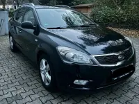 Gebraucht Kia Ceed 90 PS (66 kW) 2010 Schwarz Kleinwagen