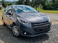 Gebraucht Peugeot 208 82 PS (60 kW) 2017 Grau Kleinwagen