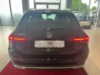Gebraucht Mercedes C300e 313 PS (230 kW) 2024 Obsidianschwarz  lack Kombi