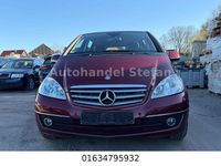 Gebraucht Mercedes A200 136 PS (100 kW) 2008 Rot Limousine