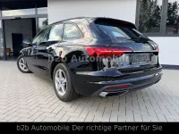 Gebraucht Audi A4 Sport 163 PS (119 kW) 2024 Schwarz Kombi