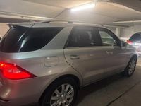 Gebraucht Mercedes ML250 204 PS (150 kW) 2012 Silber SUV