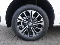 Używany VW Caravelle Edition 150 KM (110 kW) 2022 Biały Van