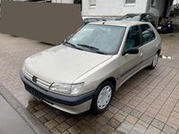 Gebraucht Peugeot 306 101 PS (74 kW) 1996 Gold Limousine