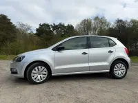 Gebraucht VW Polo 75 PS (55 kW) 2016 Silber Limousine
