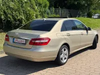 Gebraucht Mercedes E250 204 PS (150 kW) 2011 Gold Limousine
