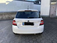 Gebraucht Skoda Fabia Active 60 PS (44 kW) 2015 Weiß Kleinwagen