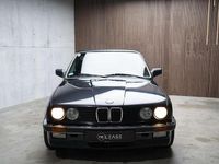 Gebraucht BMW 325 Cabriolet 170 PS (125 kW) 1987 Diamantschwarz metallic Cabrio