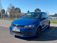 Gebraucht VW Polo 60 PS (44 kW) 2011 Blau Kleinwagen