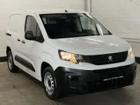 Gebraucht Peugeot Partner 102 PS (75 kW) 2021 Lack weiss banquise/typ aussen Van / Kleinbus