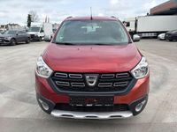 Gebraucht Dacia Lodgy Stepway 131 PS (96 kW) 2019 Rot Van / Kleinbus