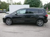 Neu VW Touran Comfortline 150 PS (110 kW) 2026 Schwarz Van / Kleinbus