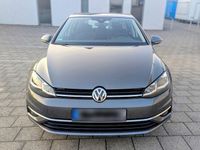 Gebraucht VW Golf VII Highline 150 PS (110 kW) 2018 Grau Limousine