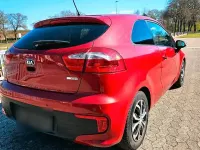 Gebraucht Kia Rio 84 PS (61 kW) 2016 Rot Kleinwagen