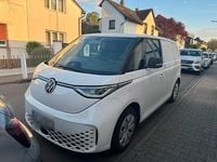 Używany VW ID. Buzz 150 kW (204 KM) 2023 Biały Minivan