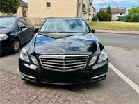 Gebraucht Mercedes E220 Avantgarde 170 PS (125 kW) 2011 Schwarz Limousine