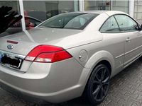 Gebraucht Ford Focus Cabriolet Titanium 136 PS (100 kW) 2010 Cabrio