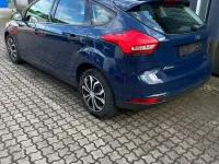 Gebraucht Ford Focus Ambiente 101 PS (74 kW) 2015 Blau Limousine