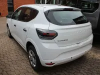 Neu Dacia Sandero Essentiel 67 PS (49 kW) 2026 Arktisweiß Limousine