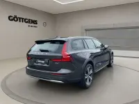 Gebraucht Volvo V60 CC Plus 197 PS (144 kW) 2023 Grau Kombi