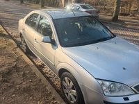 Gebraucht Ford Mondeo 145 PS (106 kW) 2001 Grau Limousine