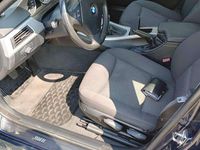 Gebraucht BMW 318 129 PS (94 kW) 2007 Blau Kombi
