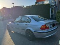 Gebraucht BMW 318 145 PS (106 kW) 2002 Grau Limousine
